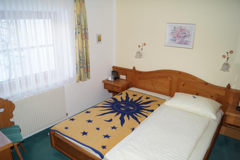 Hotel Sonne Sankt Johann in Tirol Szoba fotó